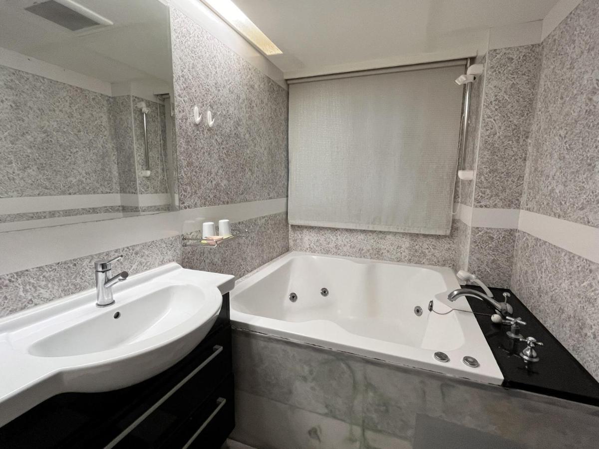 Guide Hotel Taipei Xinyi Luaran gambar